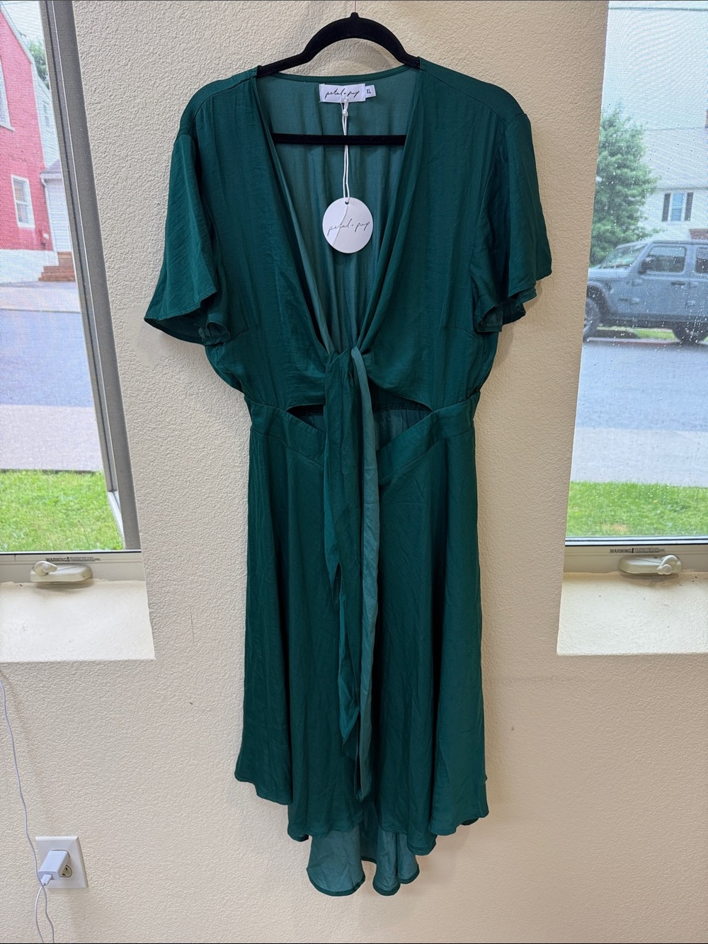 Petal & Pup Emerald Green Tie-Front Midi Dress Size XL